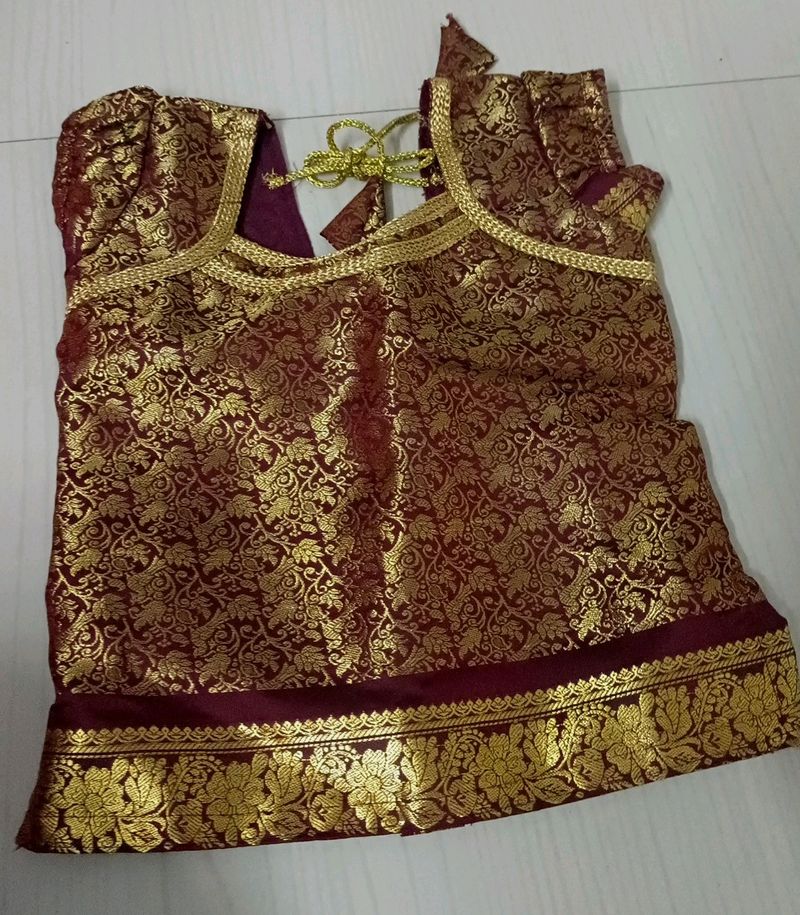 Pattu Pavadai