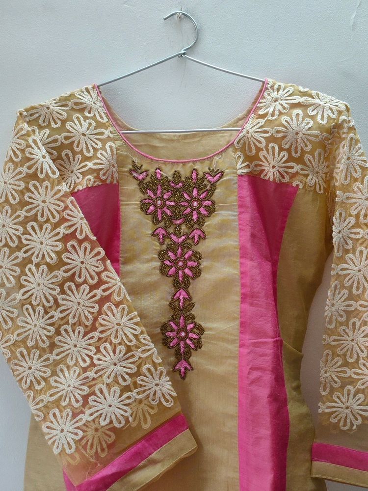 Embroidered Embellished Kurta Pink