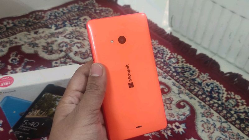 Microsoft Lumia 540 box with accessories