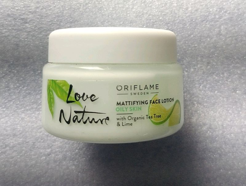 Mattifying Face Lotion with Organic Tea Tree  Lime