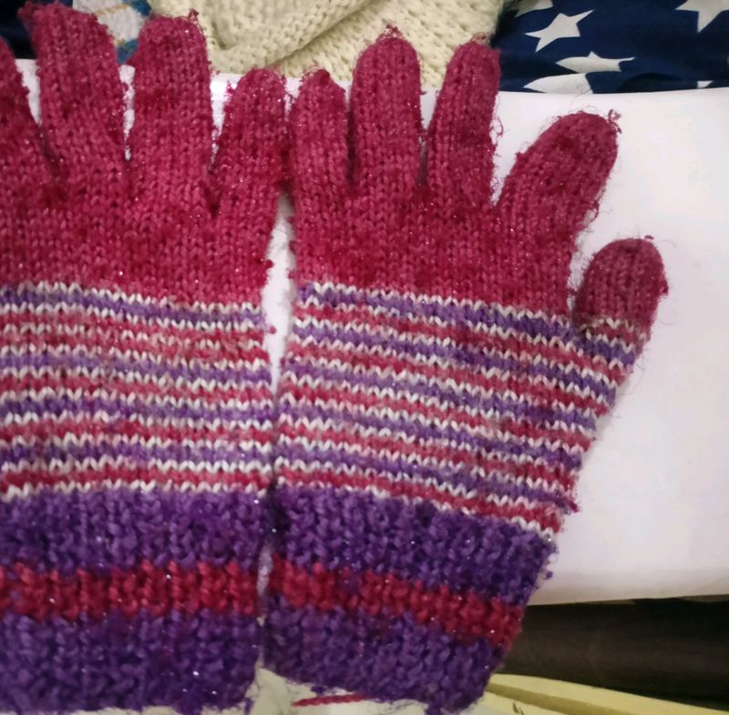 Knitted Hand gloves