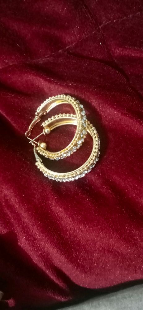 New beautiful golden hoops with shinning diamond