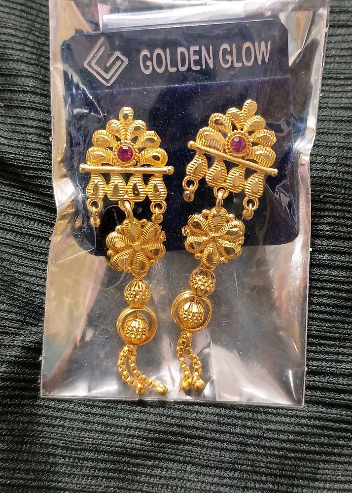 Beutiful Earings Golden Glow 🌟