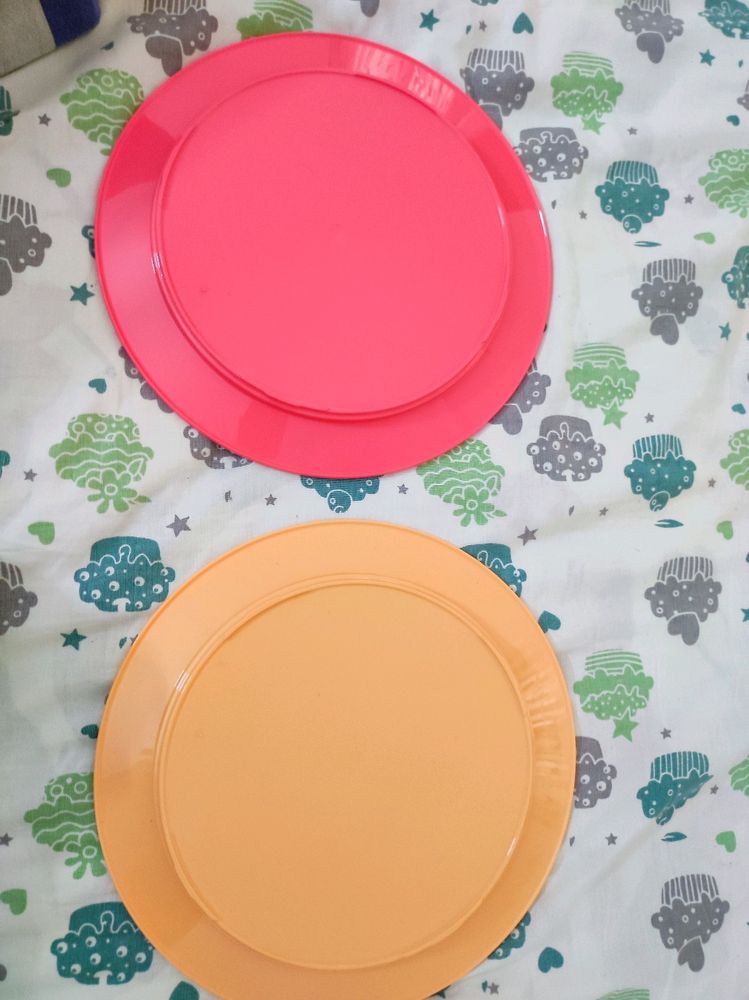 Round Dinner Plates