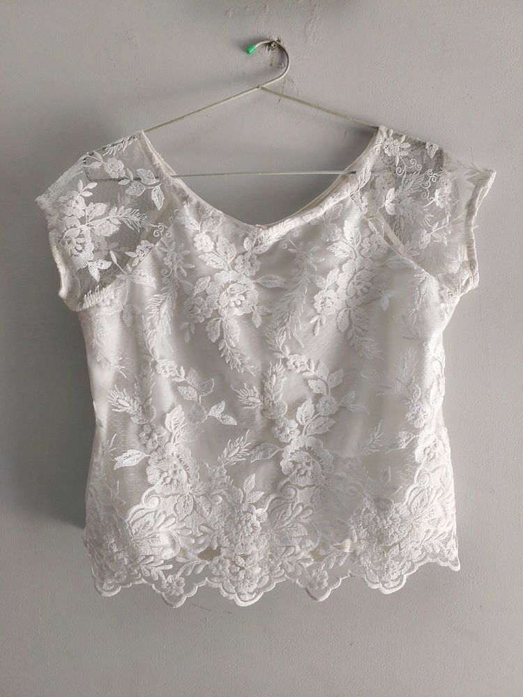 WHITE LACE TOP