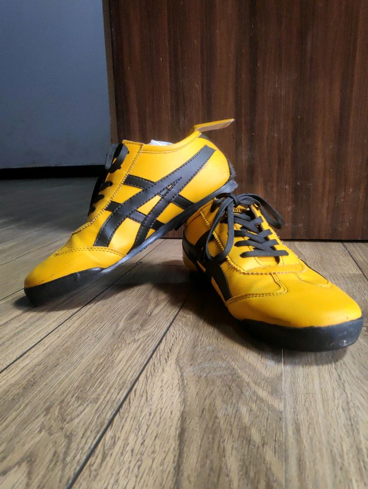 Onitsuka Tiger 🐯 Like New Condition