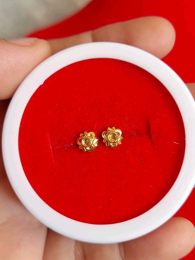 Beautiful New Flower Desine Studs