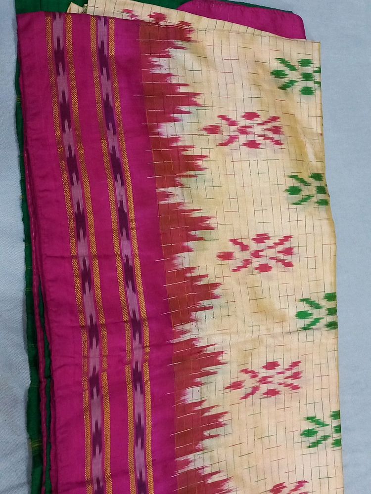 A Very Beautiful Traditional Saree