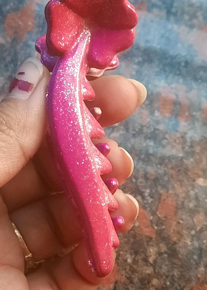 Plastic Pink Banana Claw Clip Zinc