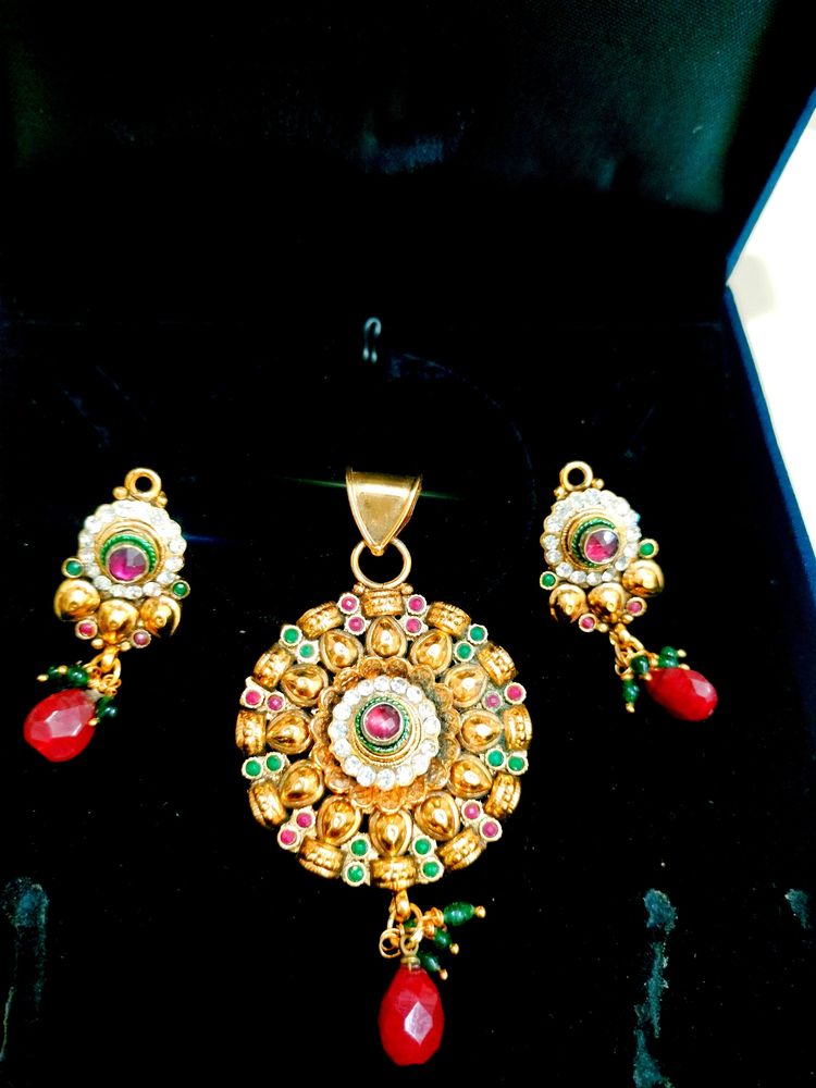 Women Necklace Set