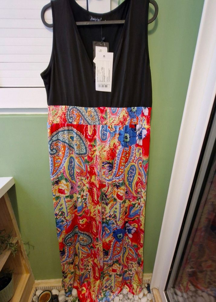 Maxi dress In Vibrant Colors