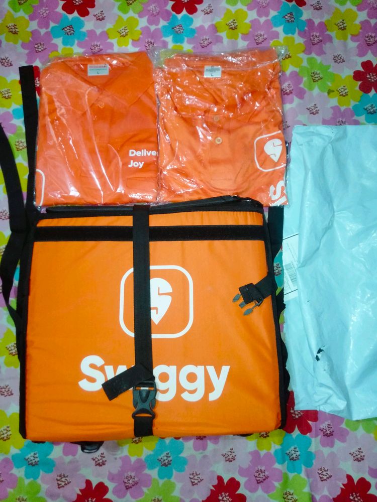 Swiggy Delivery Bag & 2 Tshirt Kit😍🔥