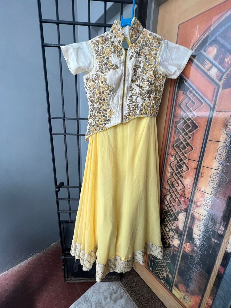 White N Yellow Lehenga Choli Wid Dupatta