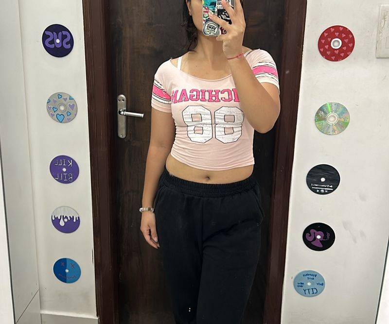 pink crop tee 🩷💅