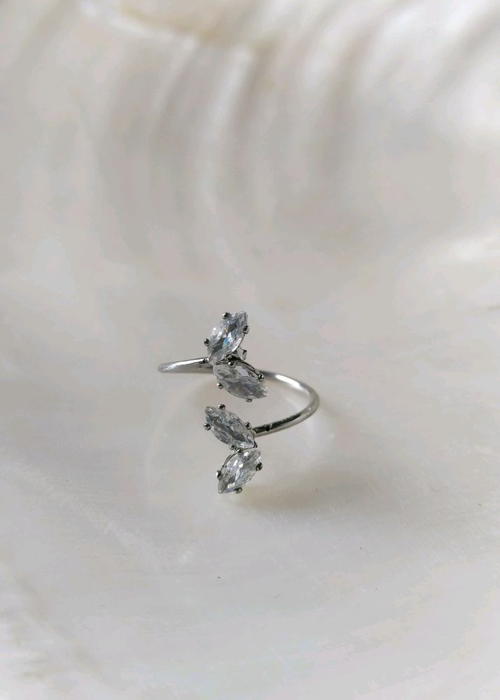 Petal Detail Adjustable Silver Ring.