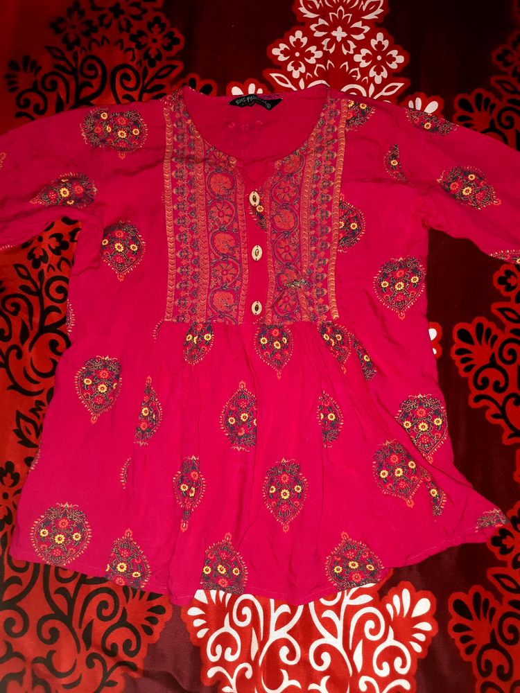 Top/short Kurti