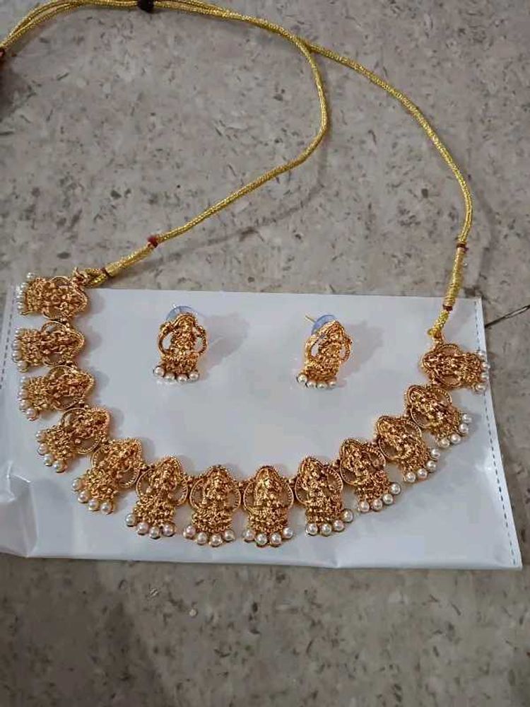 Gold Plated Jewellery Set.