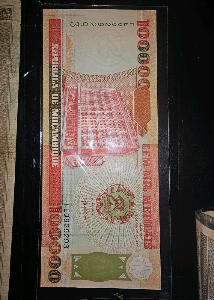 100000 Rs Amount Unique Note