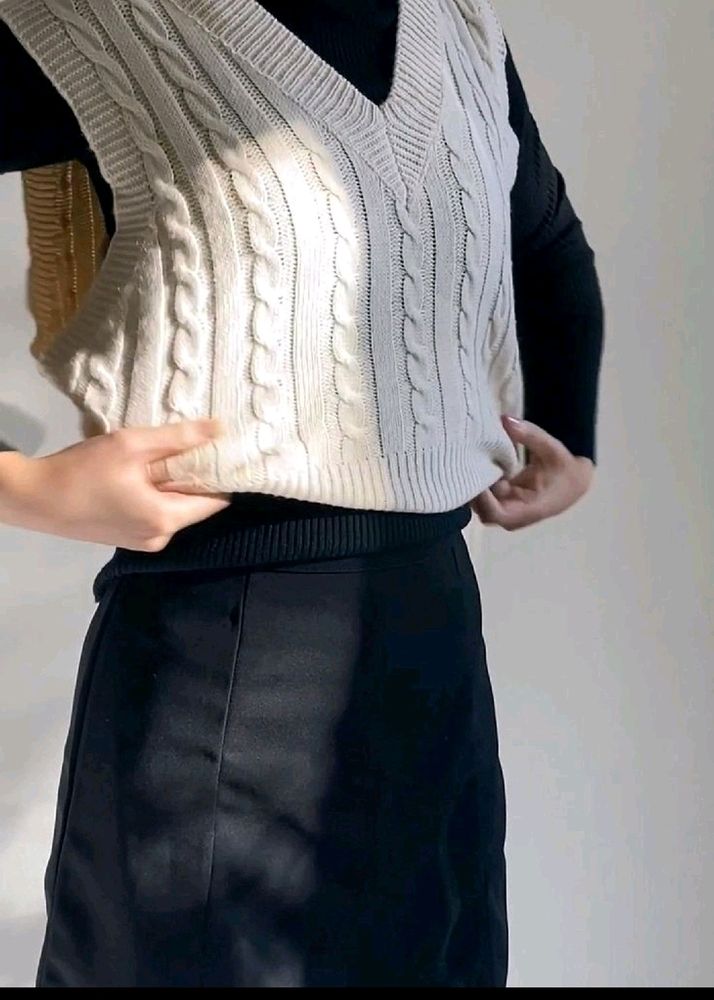 Cream Cable Knit Cropped V-neck Sweater Vest.