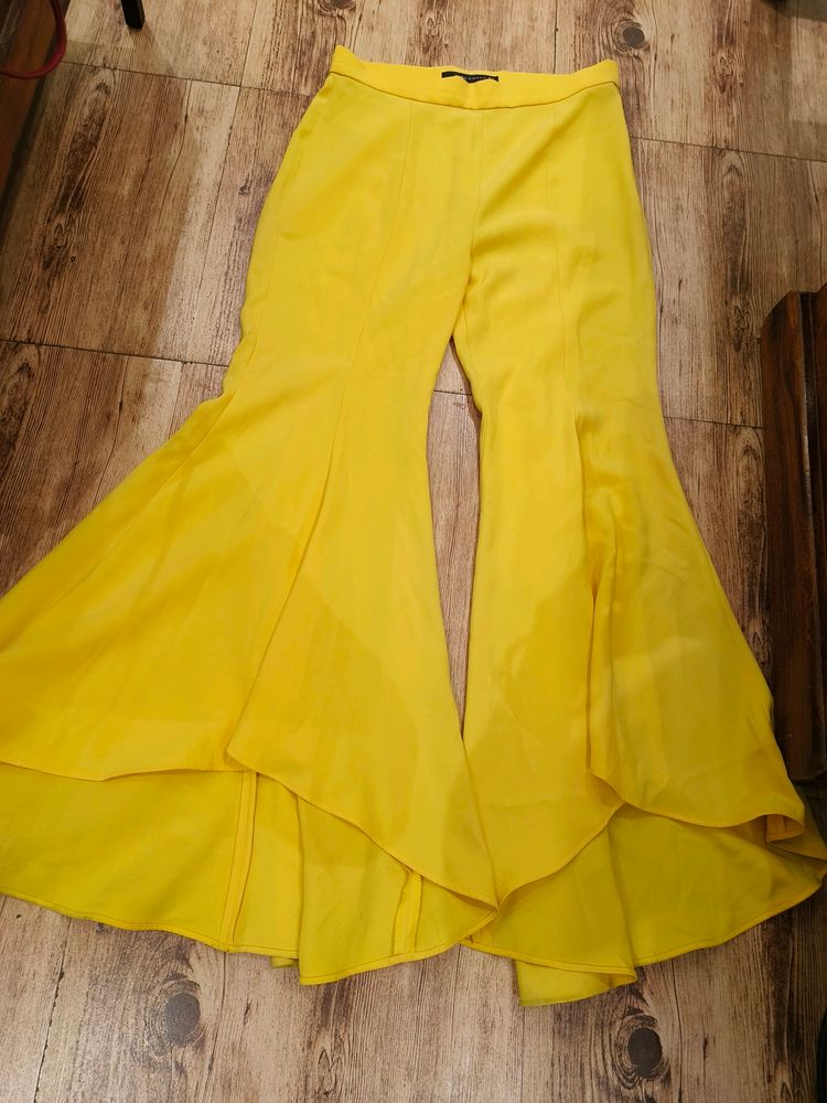 ZARA Yellow Hippe Hipster