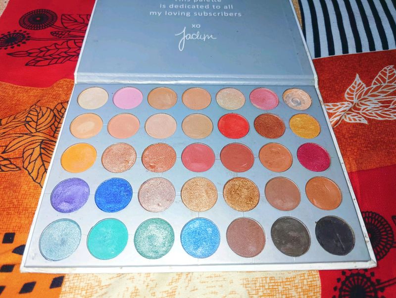 Jaclyn Morphe Hill Eyeshadow Pallette Multicolour