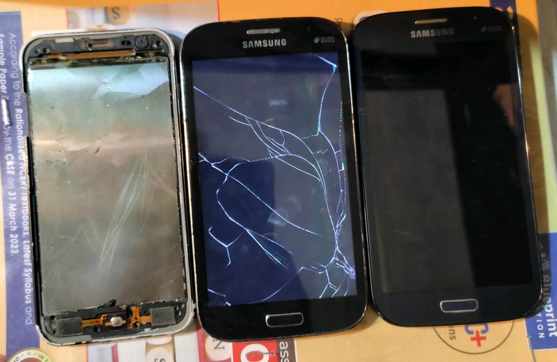 3 Phones All Are Samsung Phone