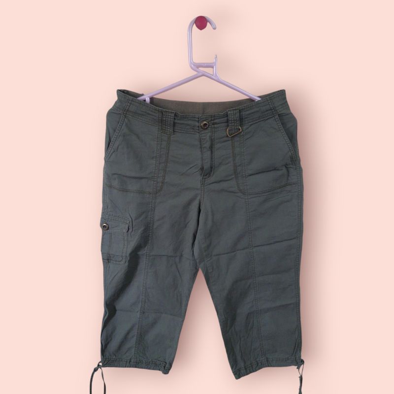 Super Chic Olive Green Cargo Capri