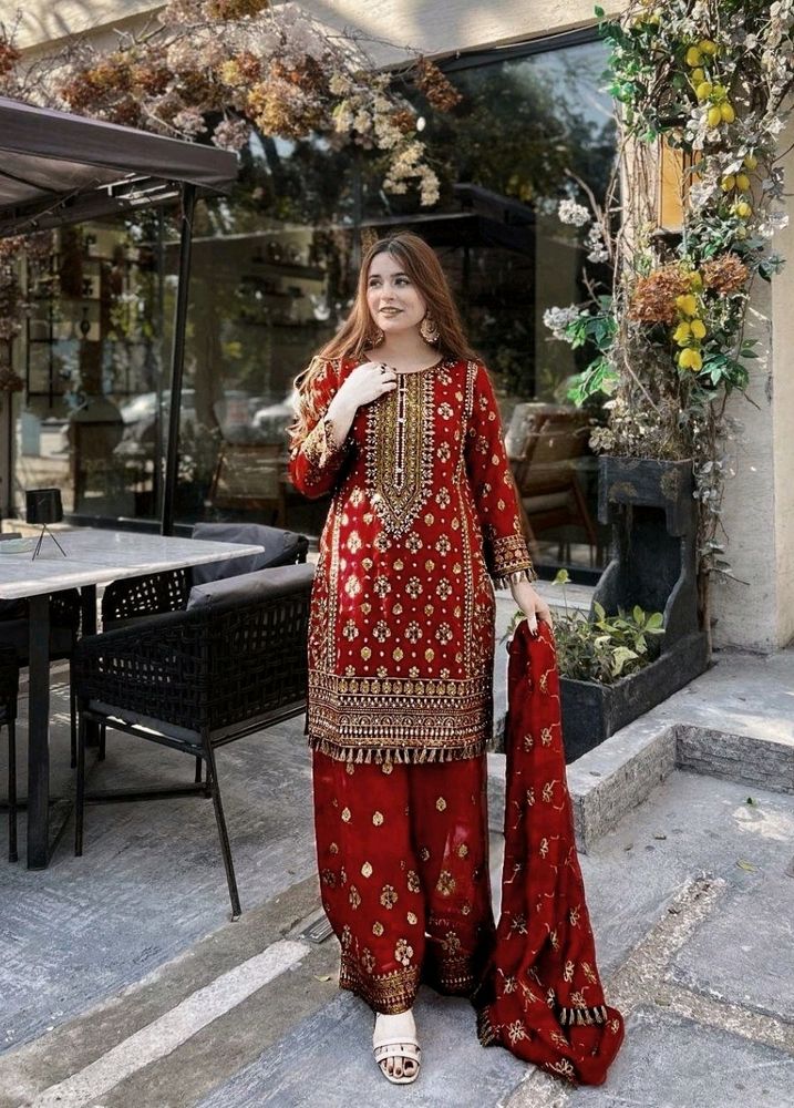 New Standard Pakistani Poshaq Dresses Beautiful Dr