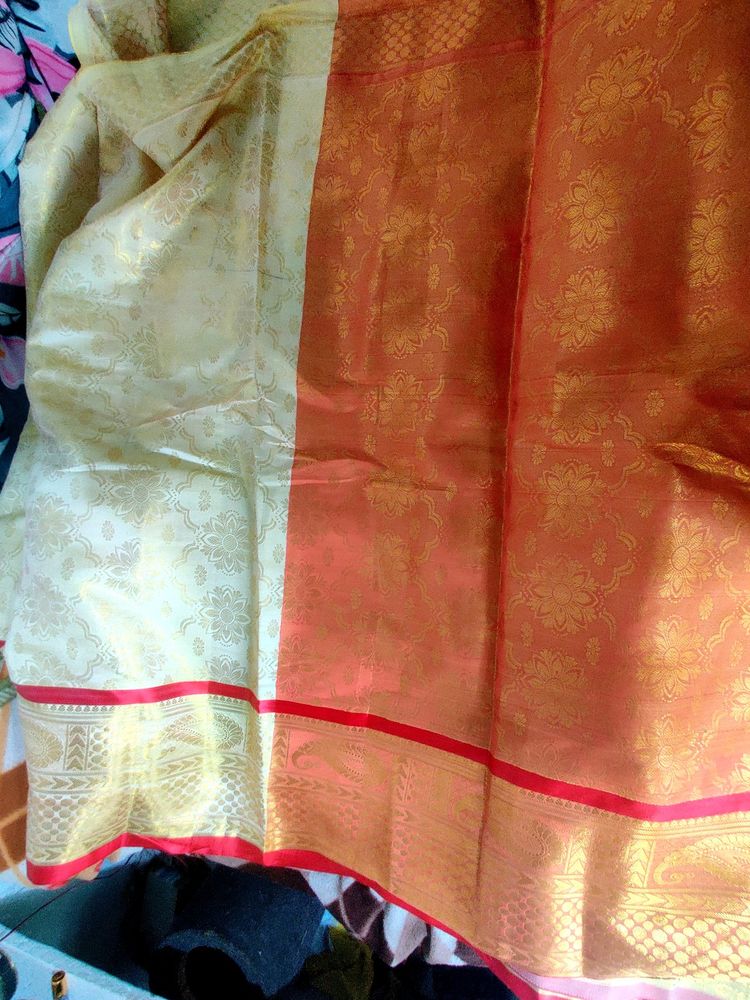 Wedding And Temple Saree With Blouse Piece