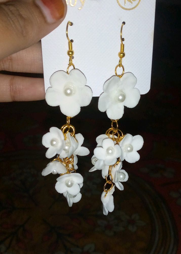 White Clay Flowers Earrings