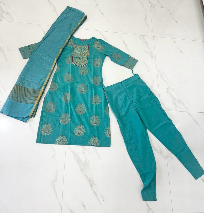 Beautiful Diwali Salwar Set