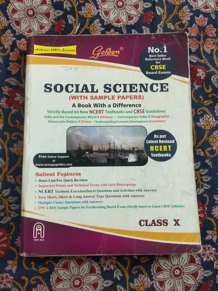 Golden - Social Science Guide With Sample Papers