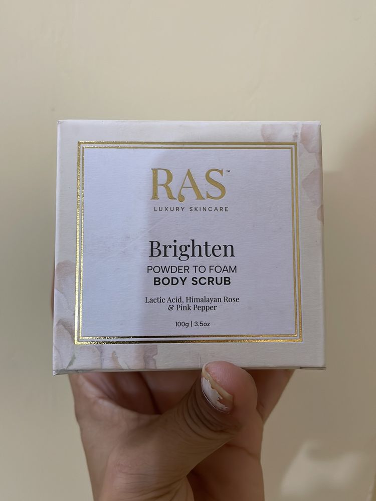 Ras Brighten Body Scrub