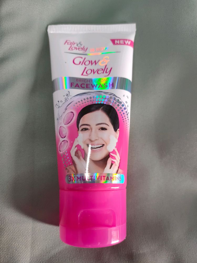 INSTANT GLOW FACE WASH