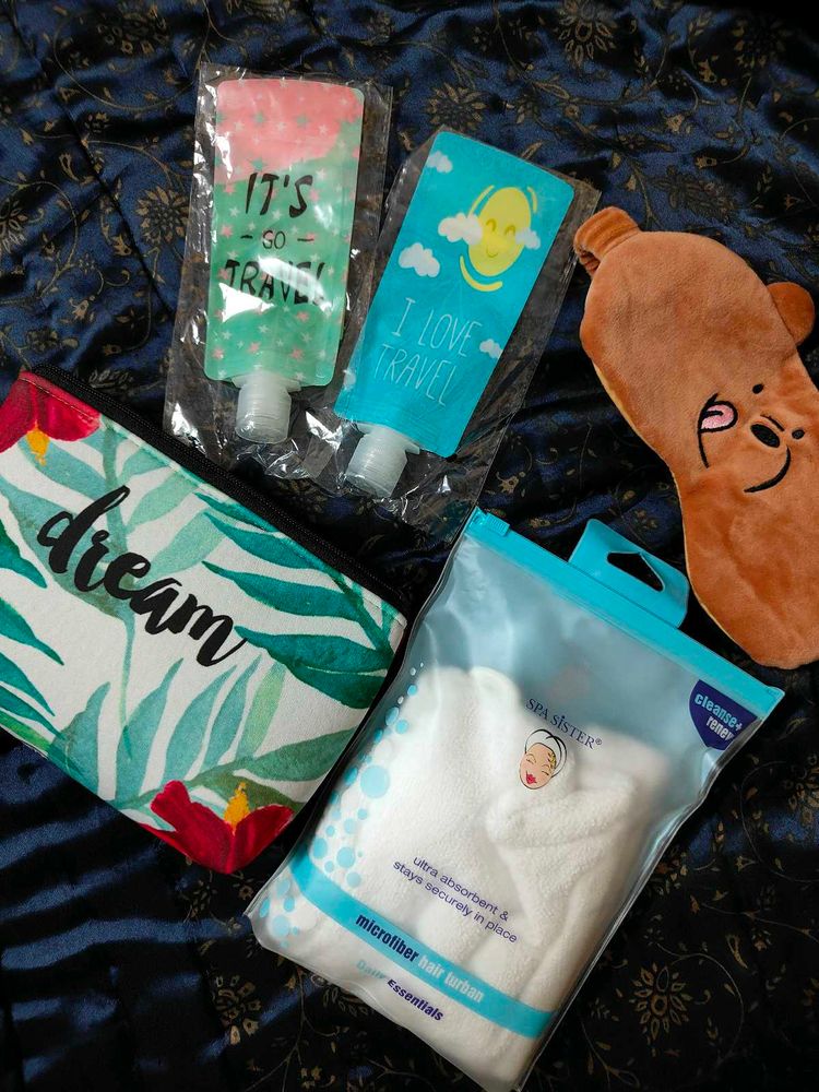 CUTE TRAVEL ESSENTIAL KIT