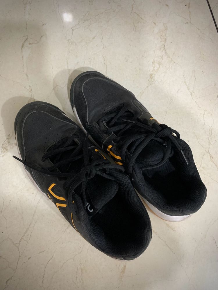 Black Sports Shoes