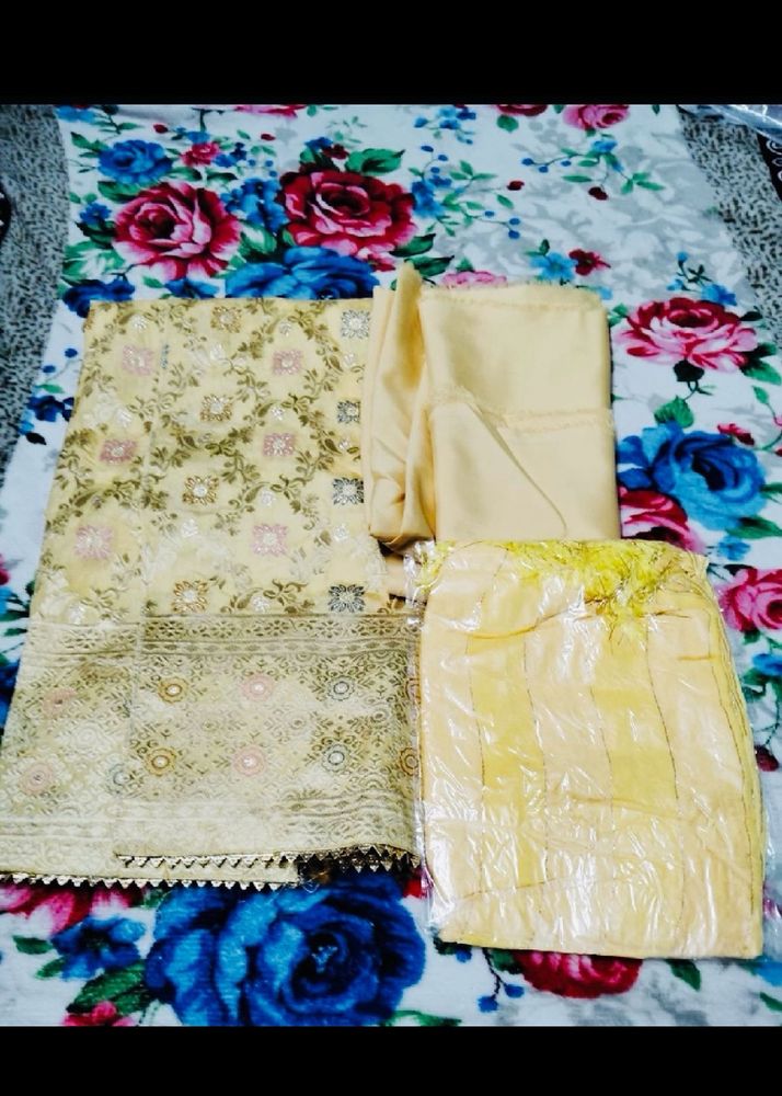 Unstich Suit With Dupatta