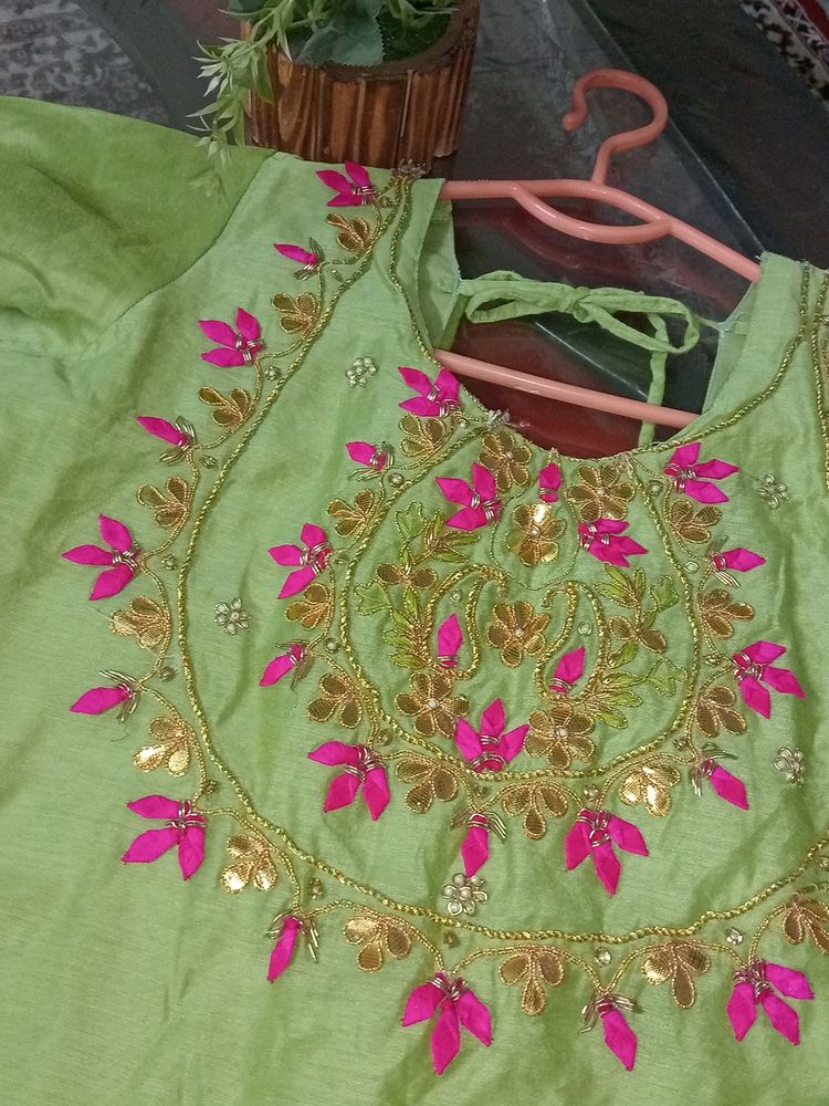 Green Kurti