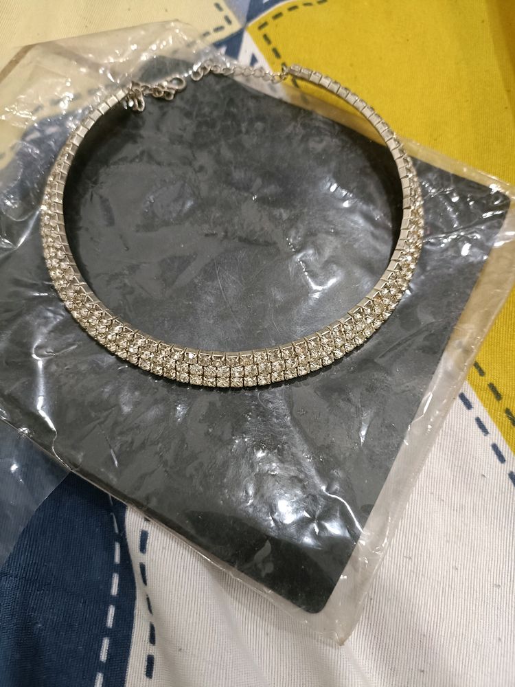 Women 3 Layers Choker