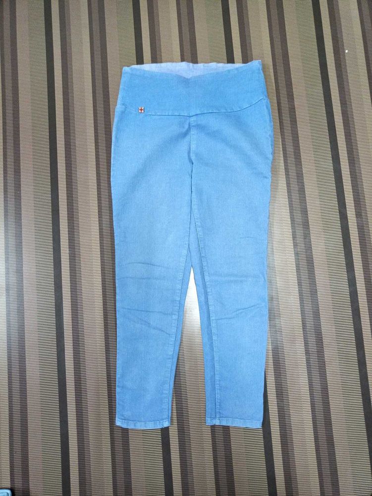 Y-69 Size 32 Slim Fit Women Denim Jeans