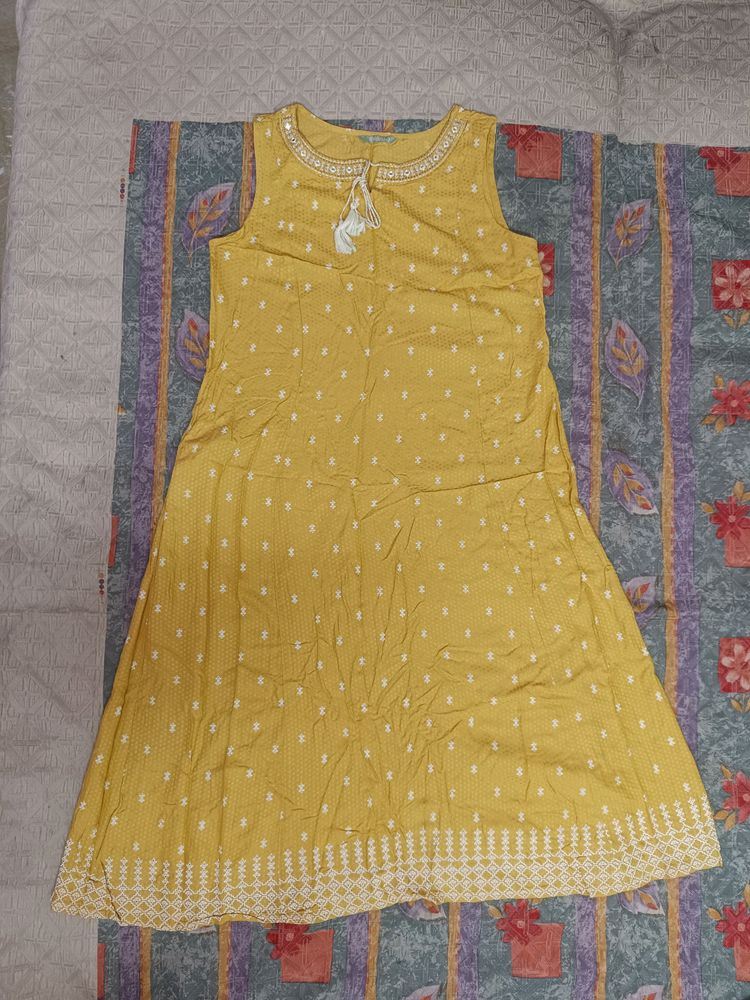 Avaasa Mustard Yellow Kurta