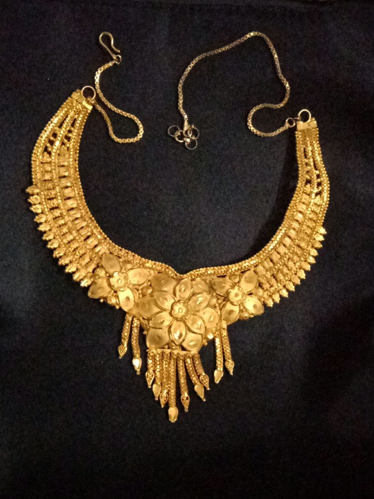 GOLD COVERING NECKLACE