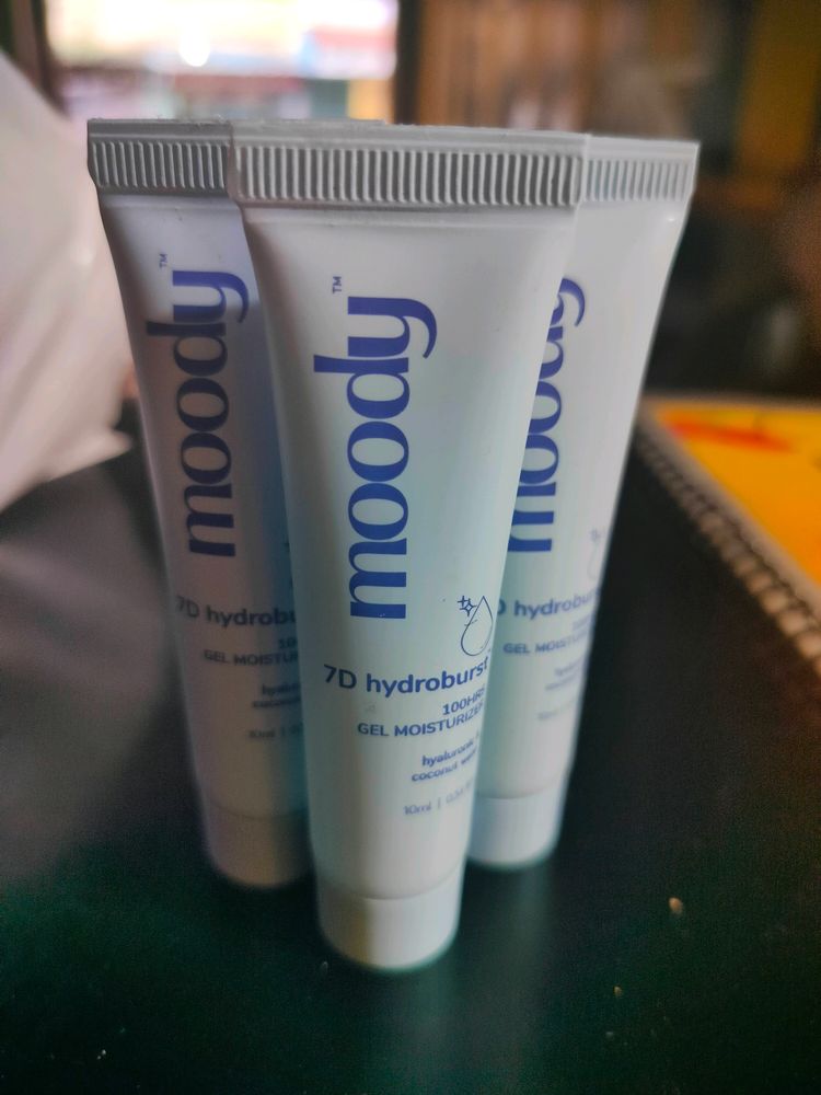 New Moody 7d Moisturizer For 100 Hr 3 Pc (10ml*3)