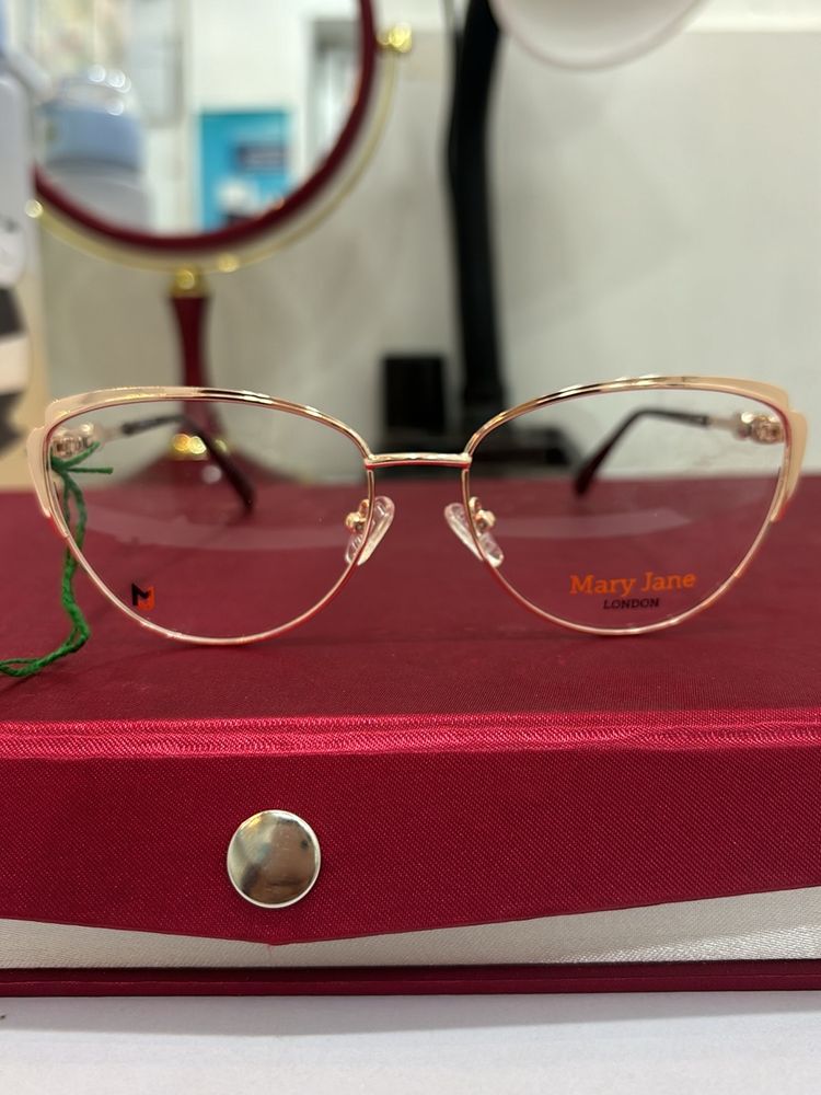 Golden Full Cat Eye Frame