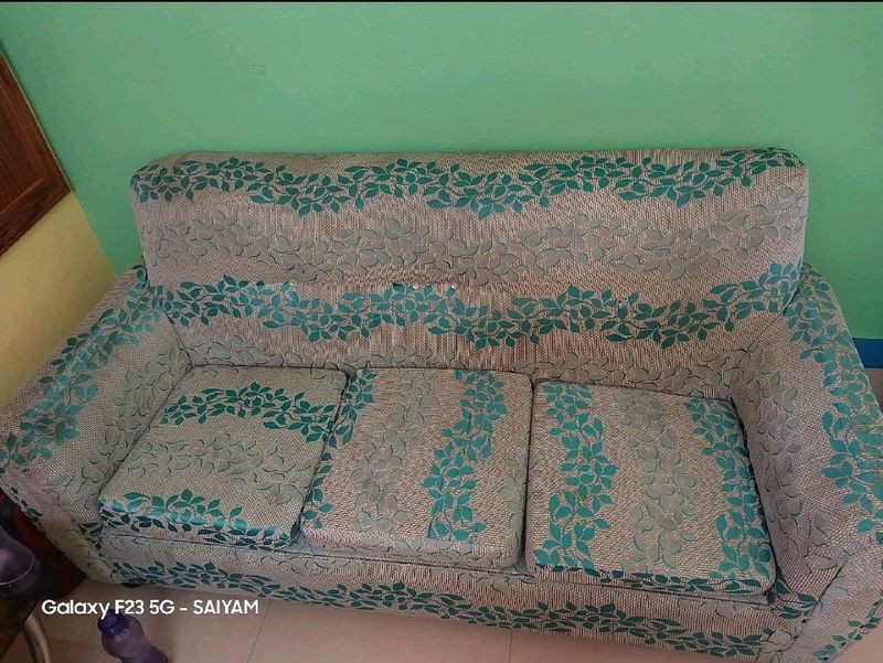 5 Seater Sofa . 1big 2 Small