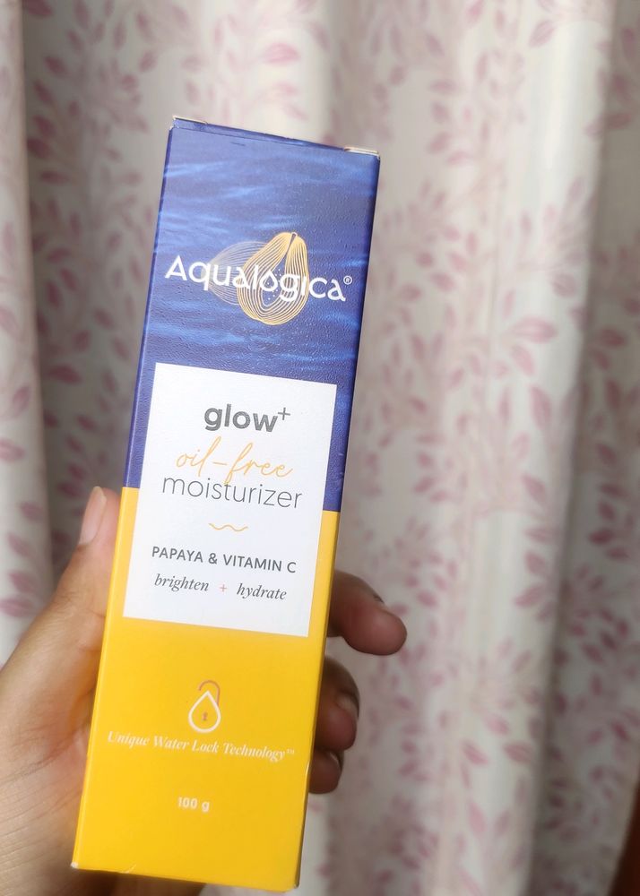 Aqualogica Glow+ Oil Free Moisturizer