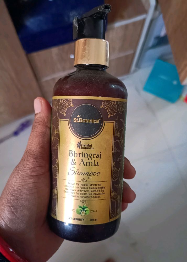 Bhringraj And Awla Shampoo