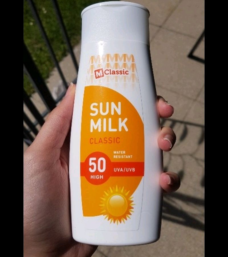 250ml SPF 50 Sunscreen Body Lotion