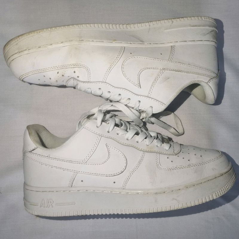 NIKE Air Force 1