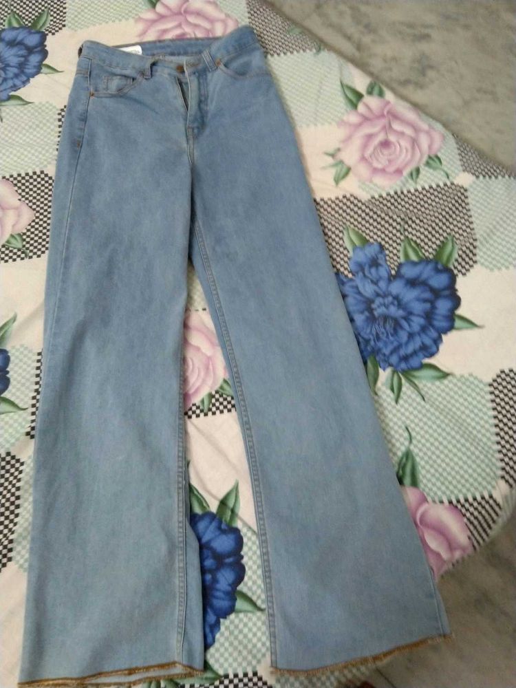 Flared Kotty Jeans